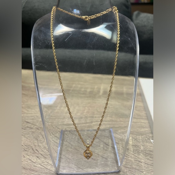 Like New! Vintage Nina Ricci Gold Pendant Necklace - Picture 6 of 7